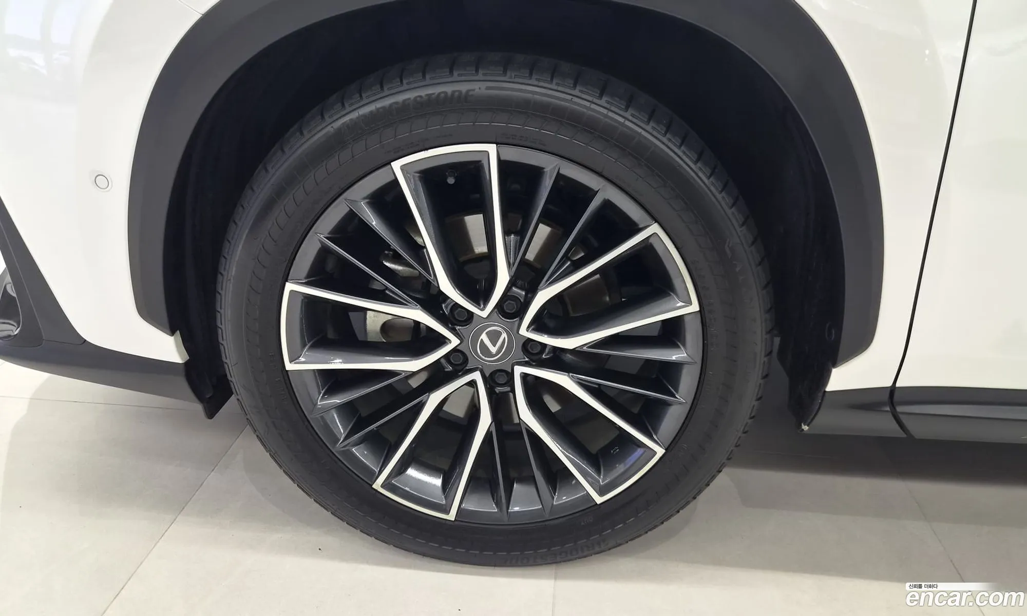 Lexus NX350h 2023 — 11