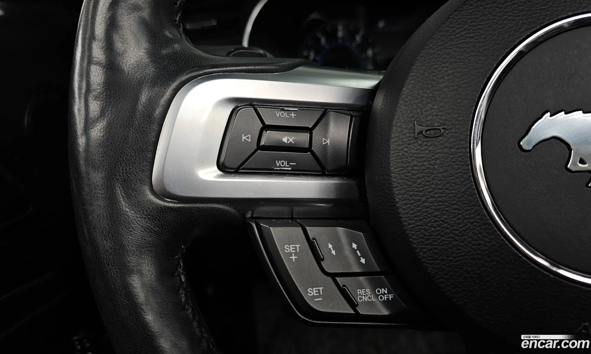 Ford Mustang 2020 — 12