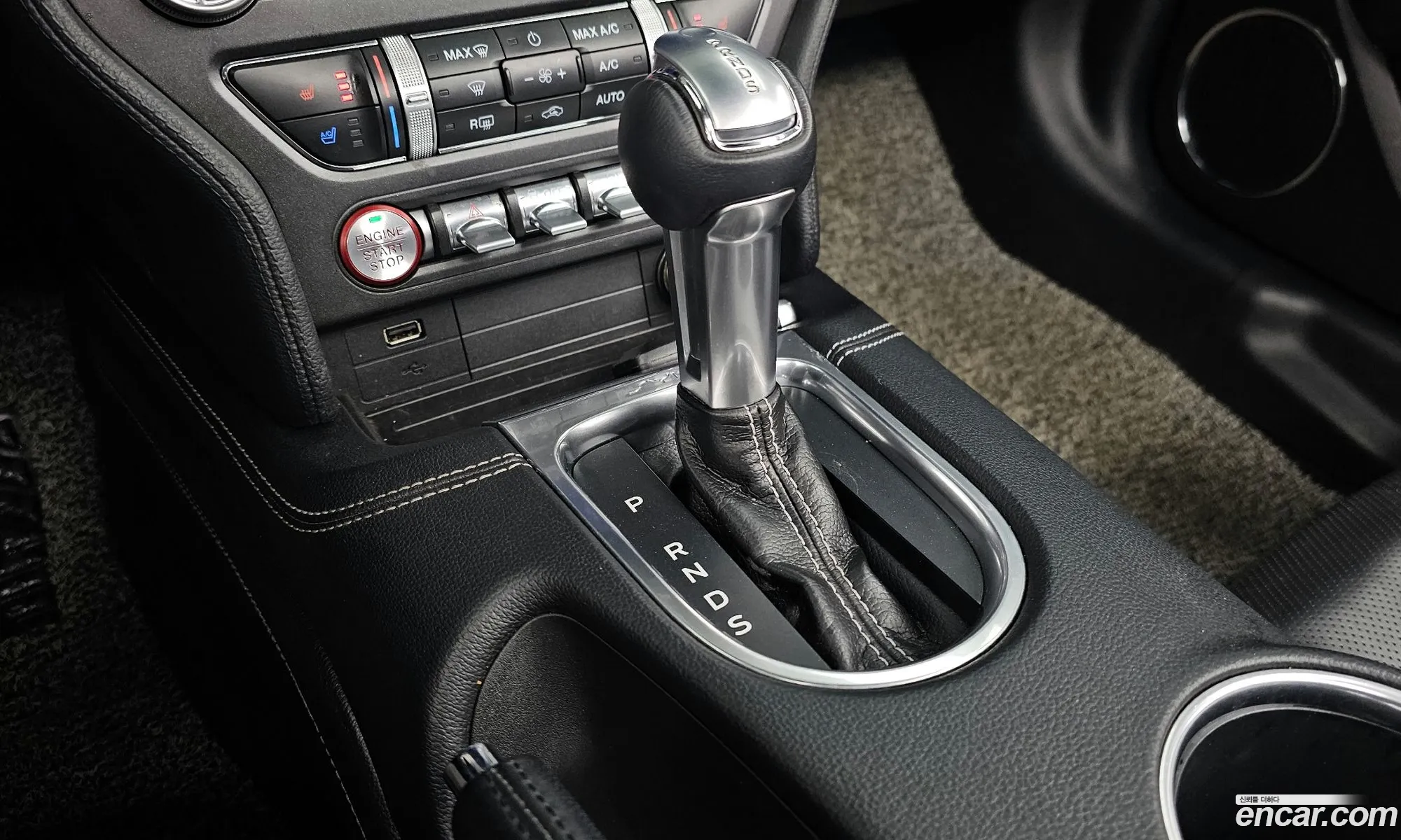 Ford Mustang 2020 — 8