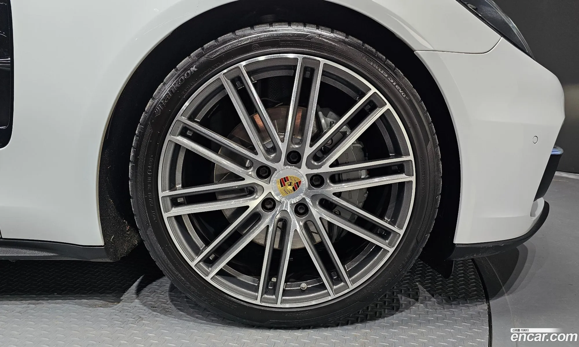 Porsche Panamera 2017 WP0AB2970JL131973 — 16