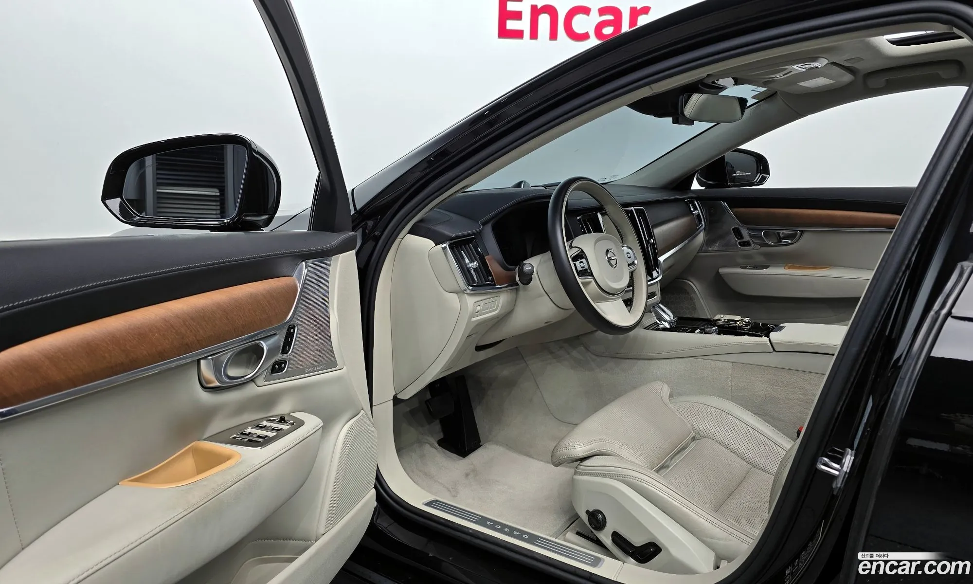 Volvo S90 2020 LVYPTBR0DLP145532 — 2