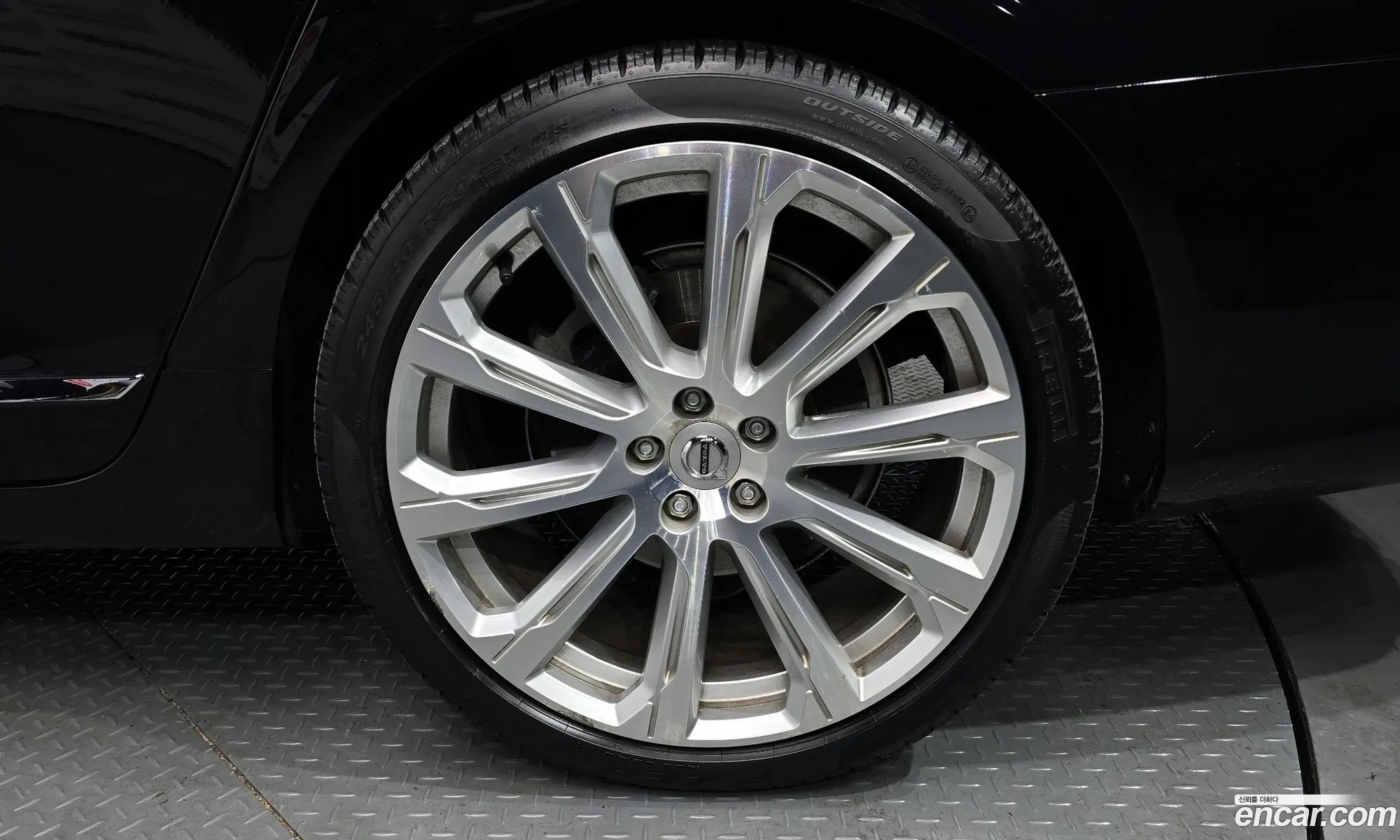 Volvo S90 2020 LVYPTBR0DLP145532 — 10