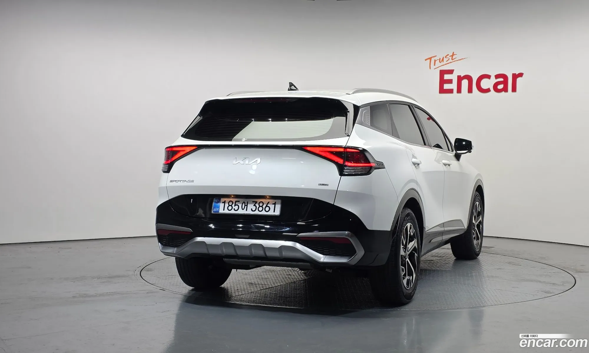 Kia Sportage Hybrid 2023 — 18