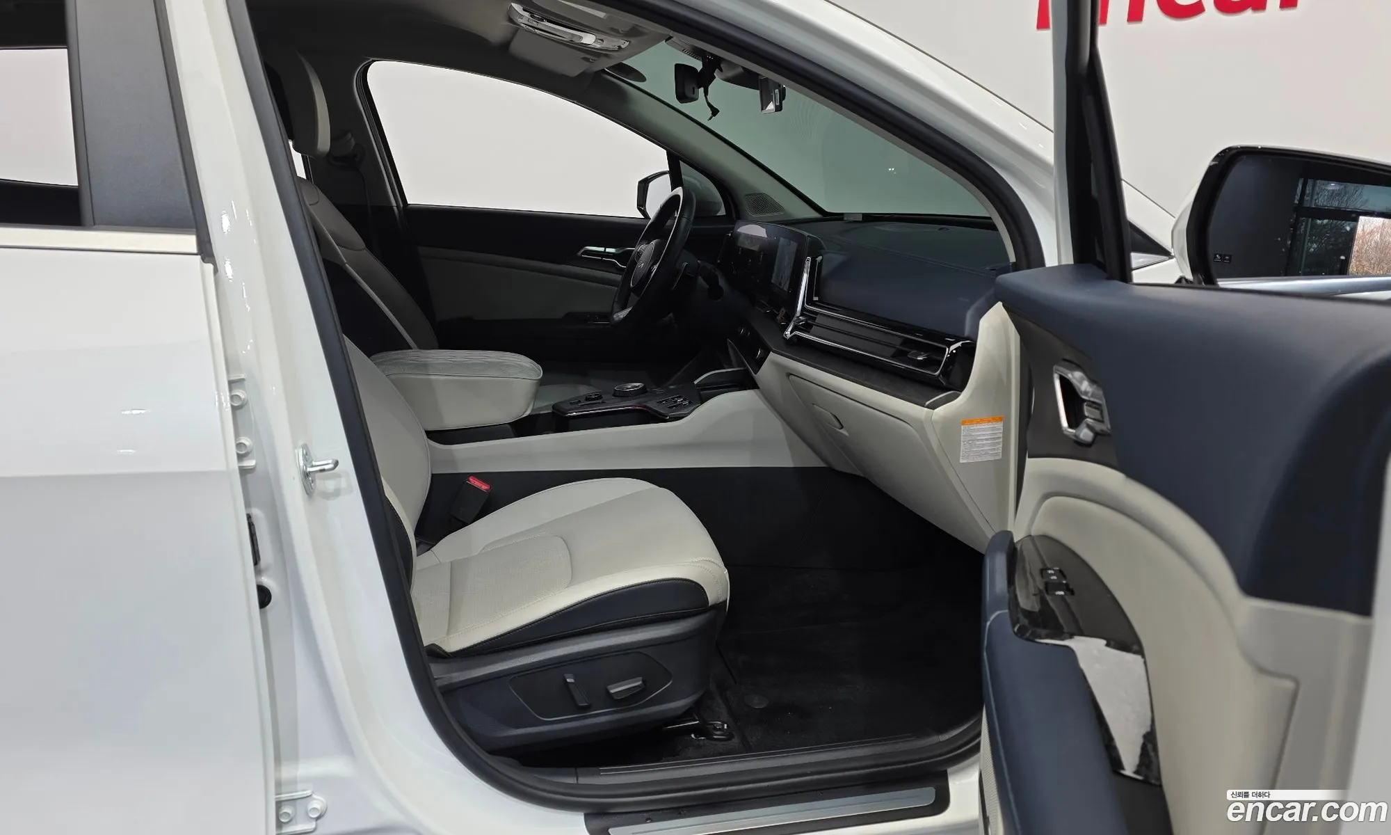 Kia Sportage Hybrid 2023 — 10