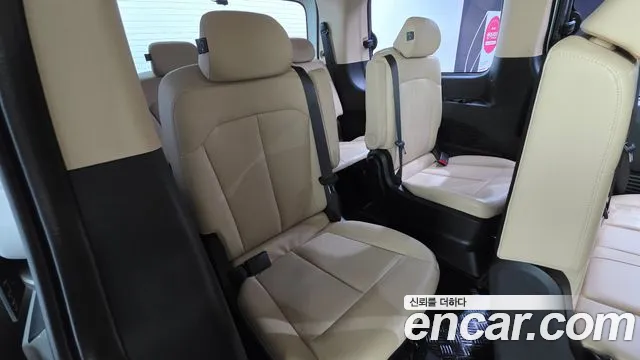 Hyundai Staria 2023 — 4