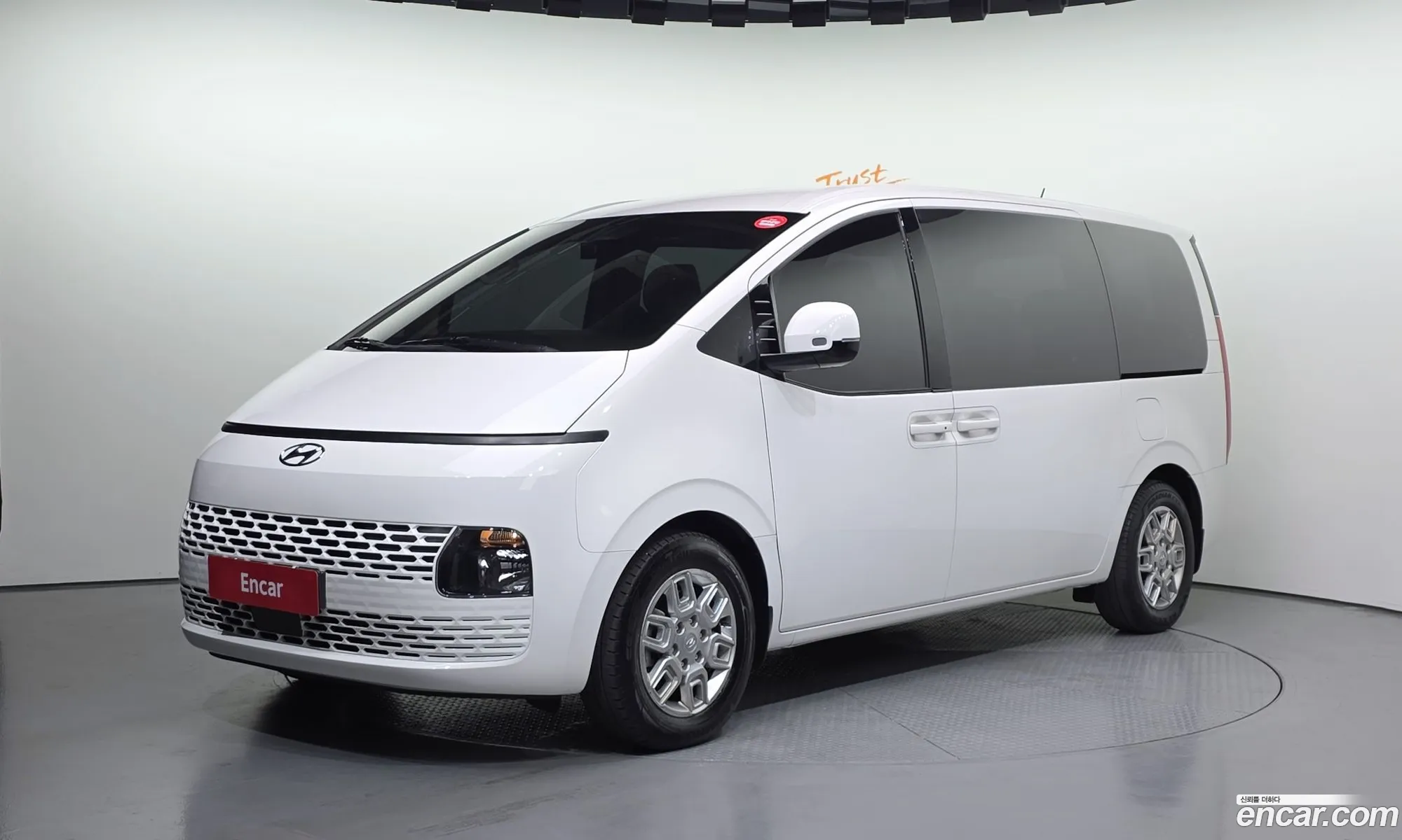 Hyundai Staria 2023 — 11
