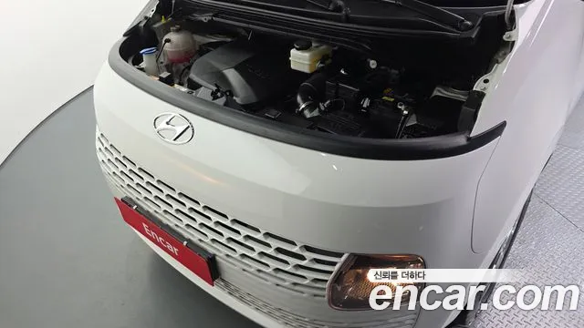 Hyundai Staria 2023 — 18