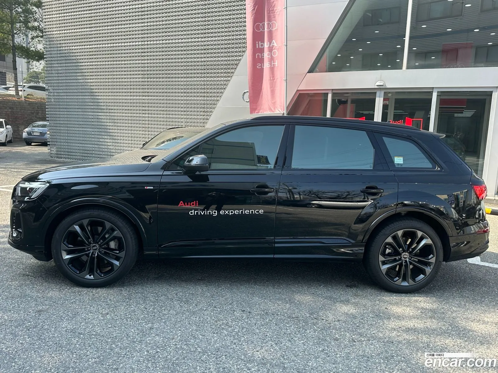 Audi Q7 2026 — 18