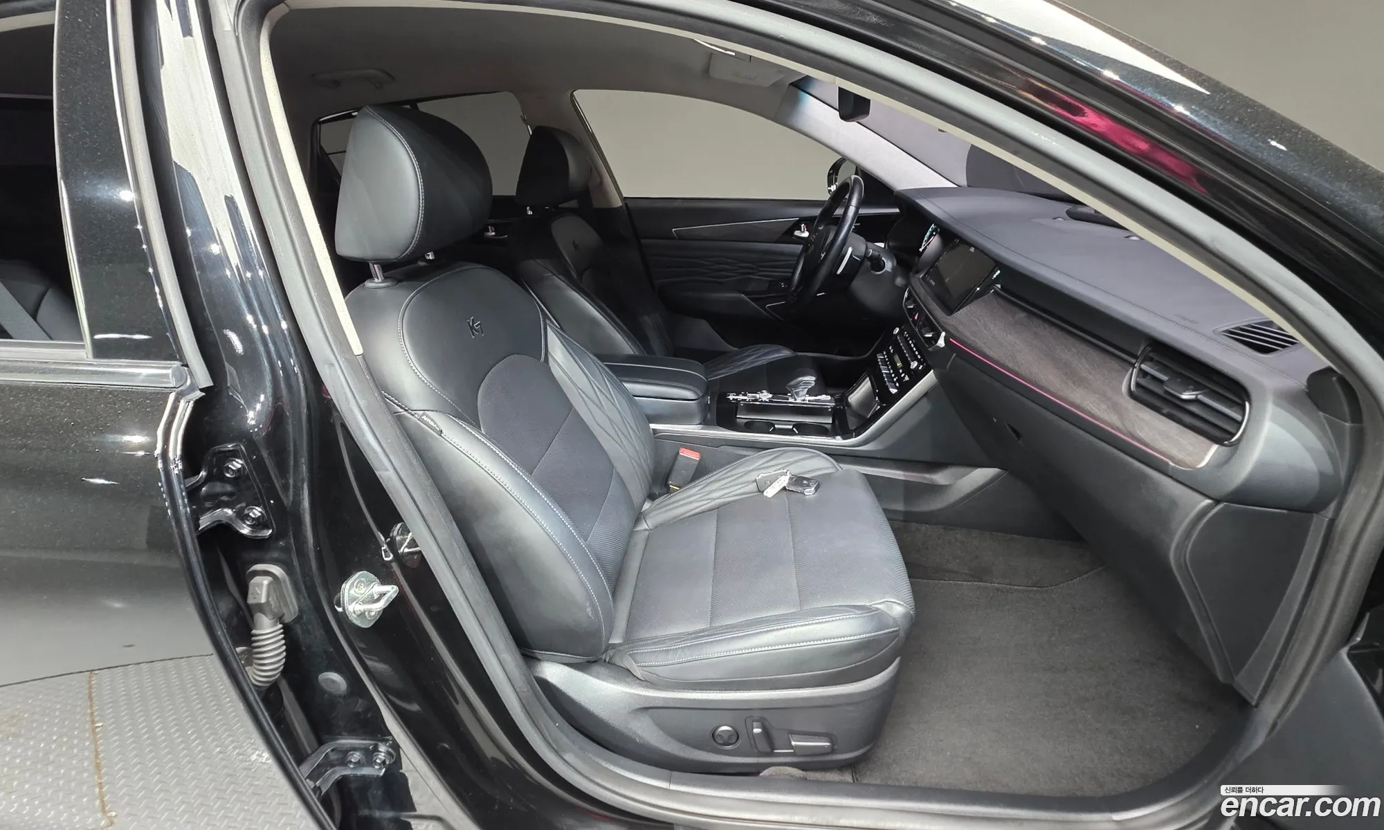 Kia K7 Premier 2019 — 18