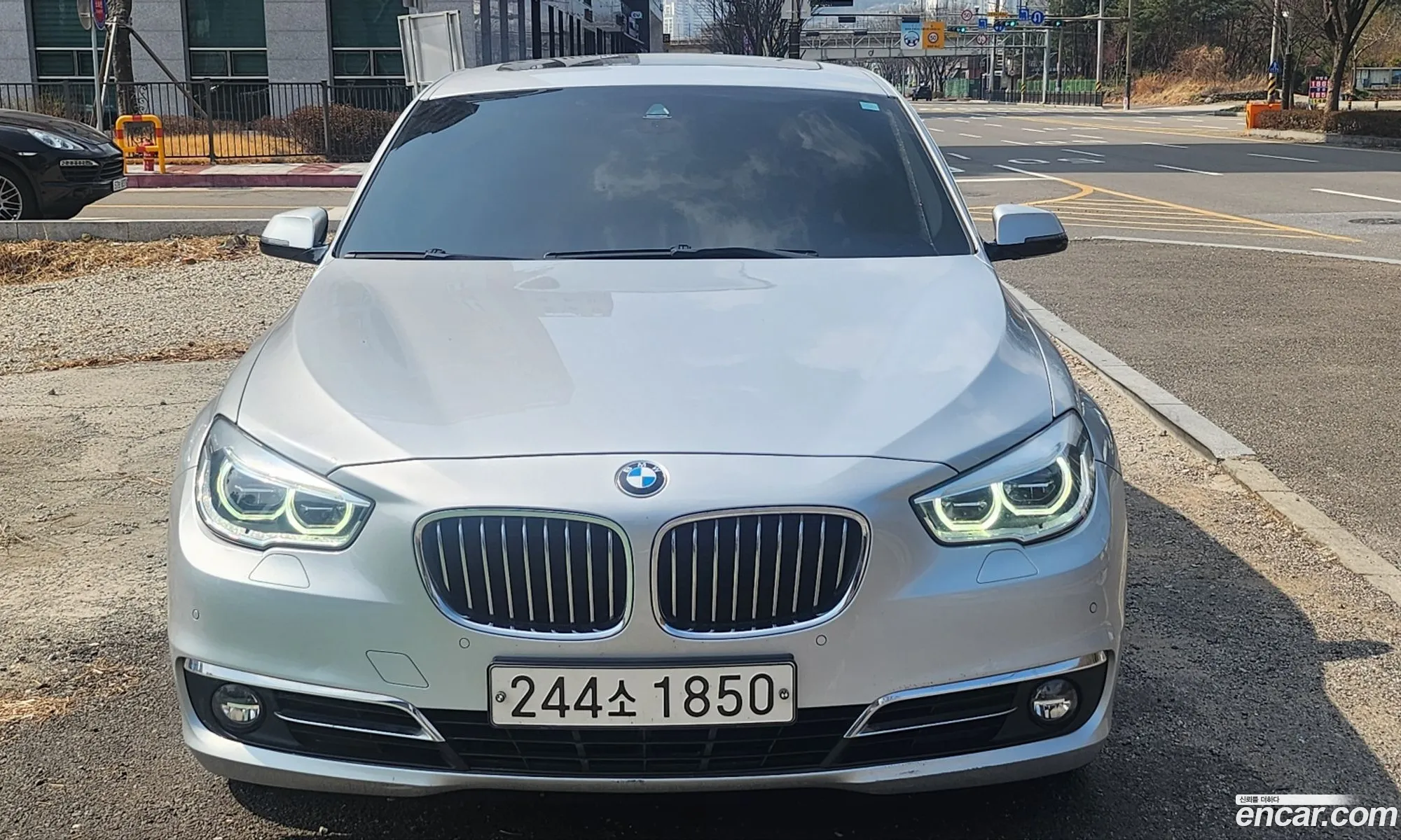 BMW 5 Series GT 2016 — 14