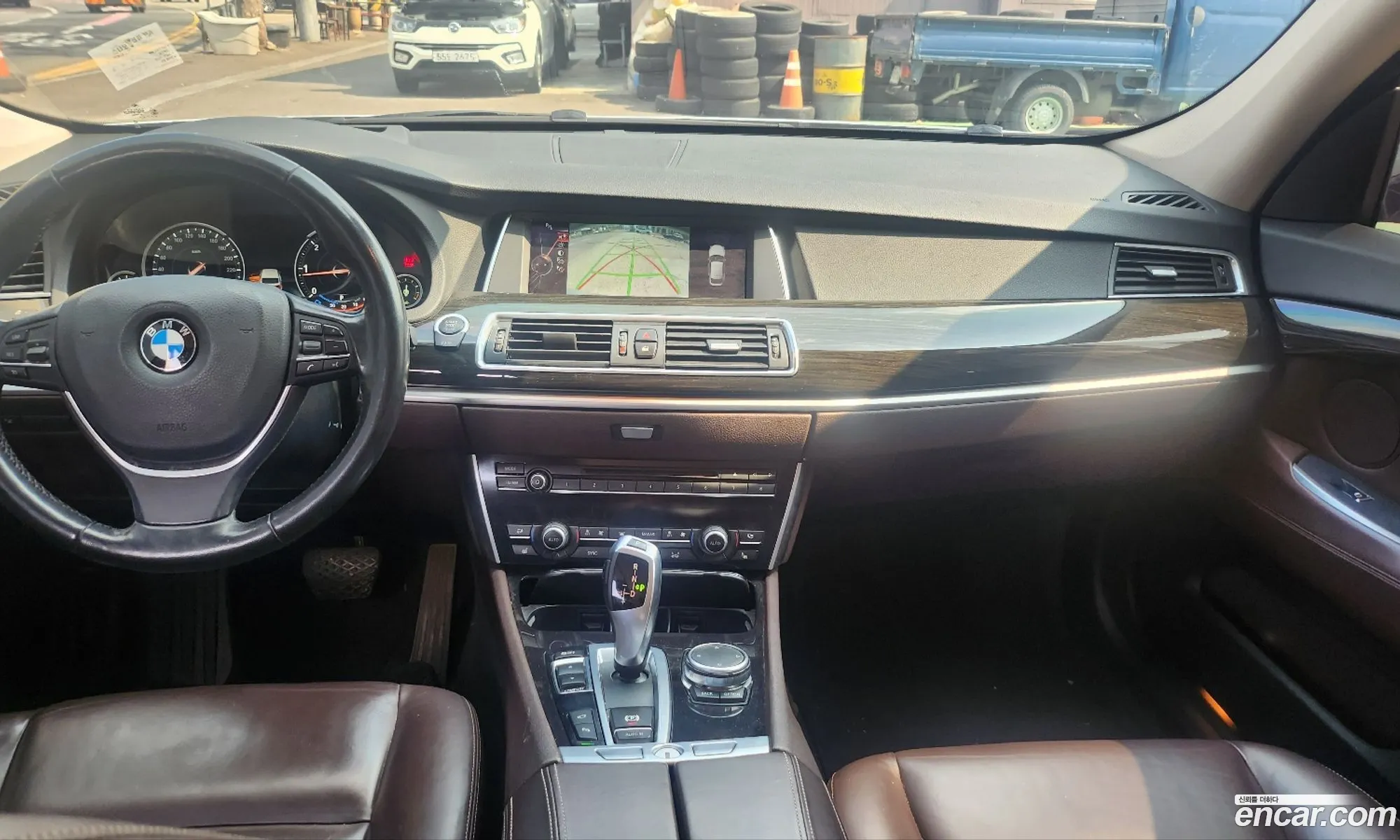 BMW 5 Series GT 2016 — 12