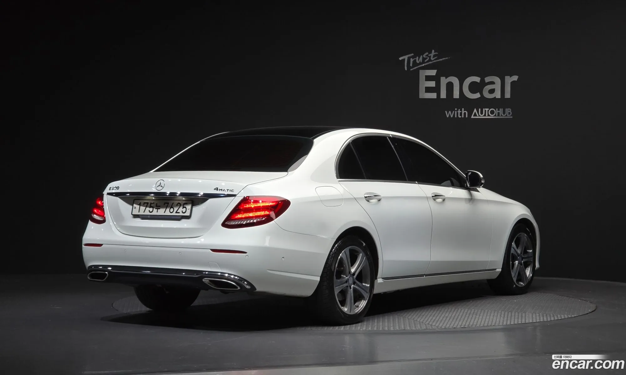 Mercedes-Benz E-Class W213 2017 WDDZF4KB2HA190617 — 3