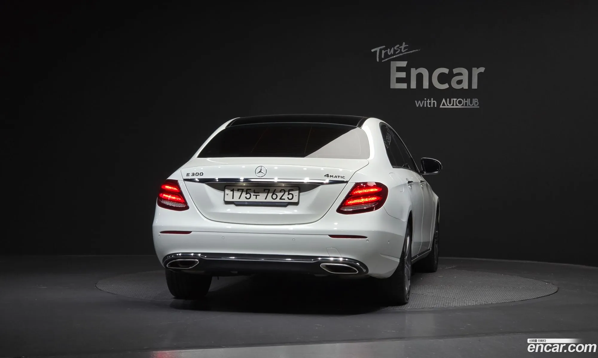 Mercedes-Benz E-Class W213 2017 WDDZF4KB2HA190617 — 19
