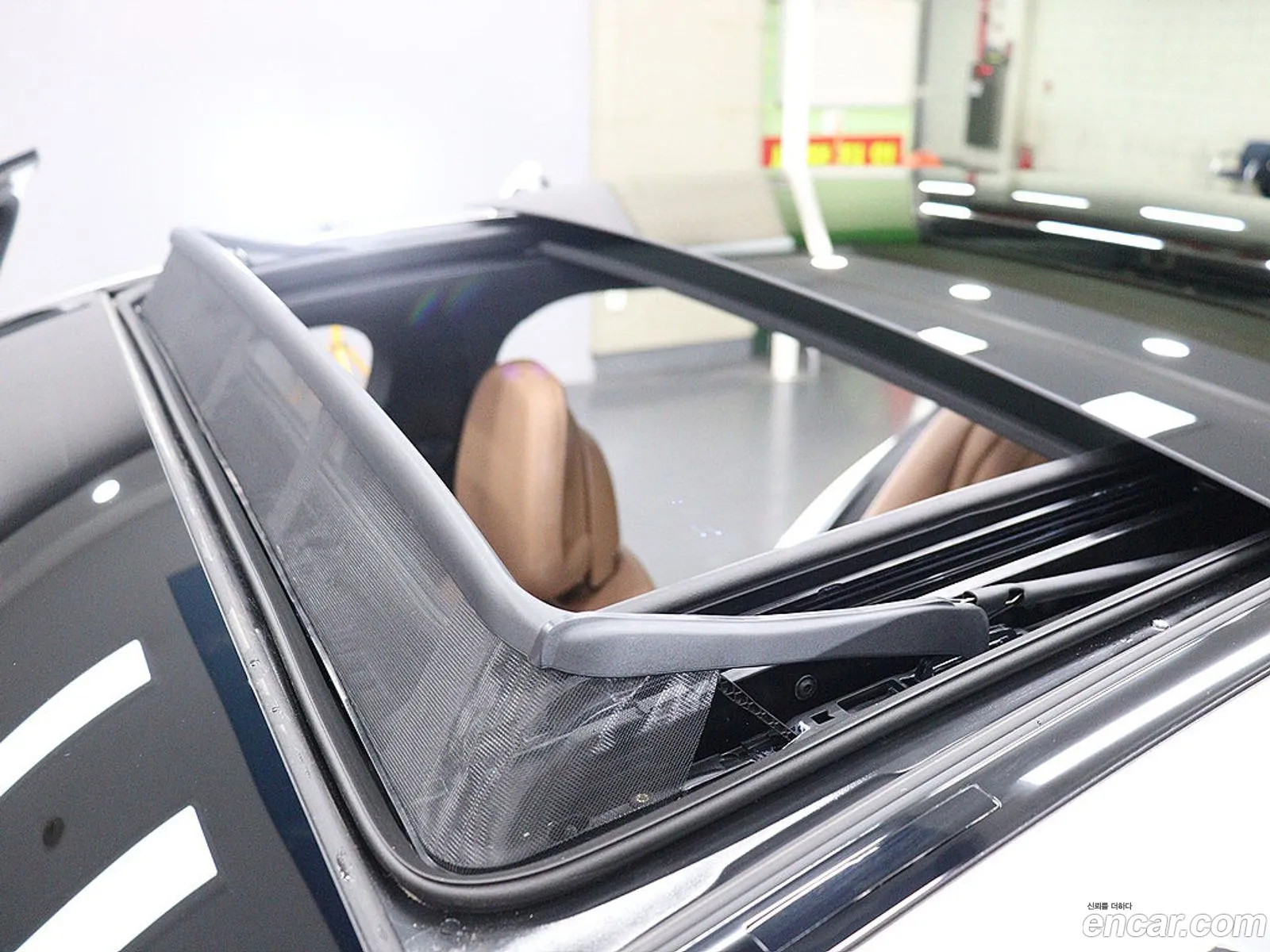 Mercedes-Benz E-Class W214 2025 — 7