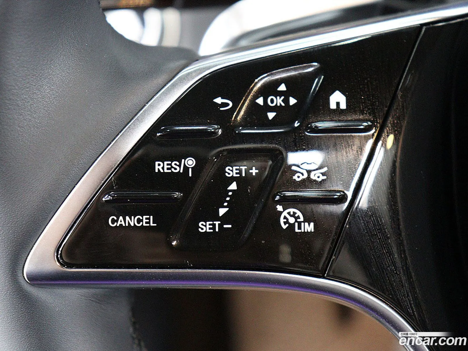 Mercedes-Benz E-Class W214 2025 — 12