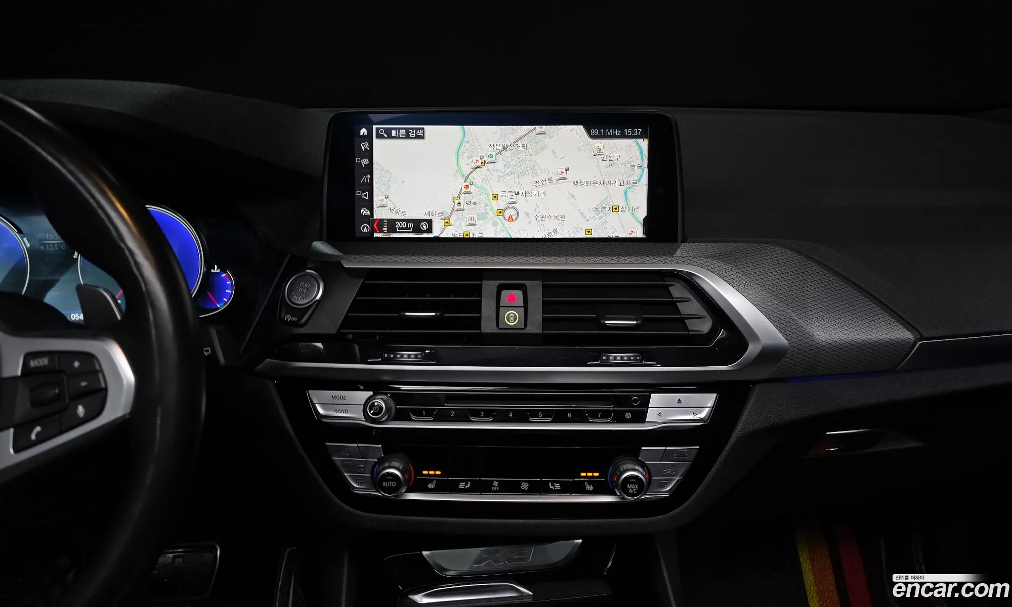 BMW X3 2019 WBAUZ3109KLT05177 — 16