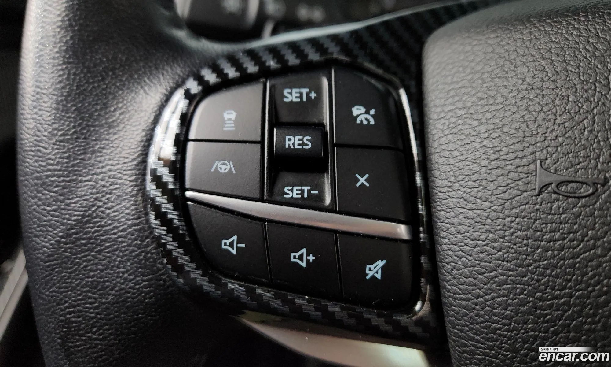 Ford Explorer 6th Gen 2020 1FM5K8FY8LGC11627 — 4
