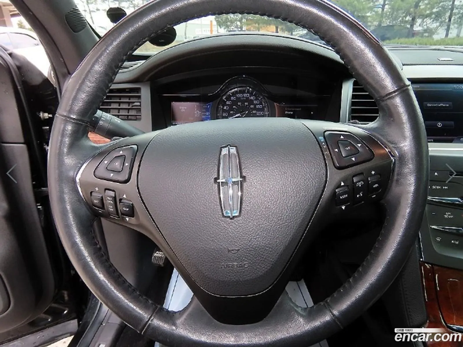 Lincoln MKS 2013 — 16
