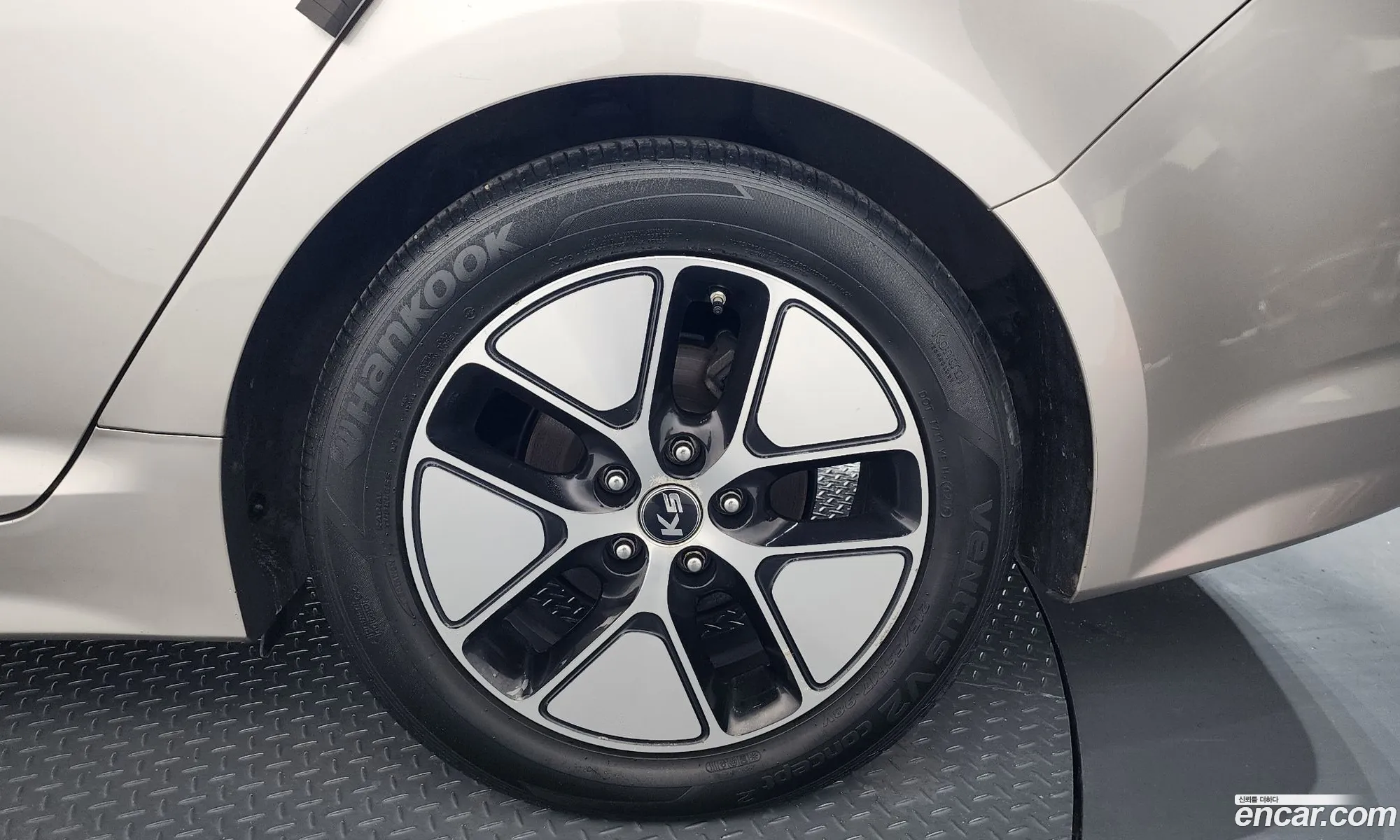 Kia K5 Hybrid 2011 — 16
