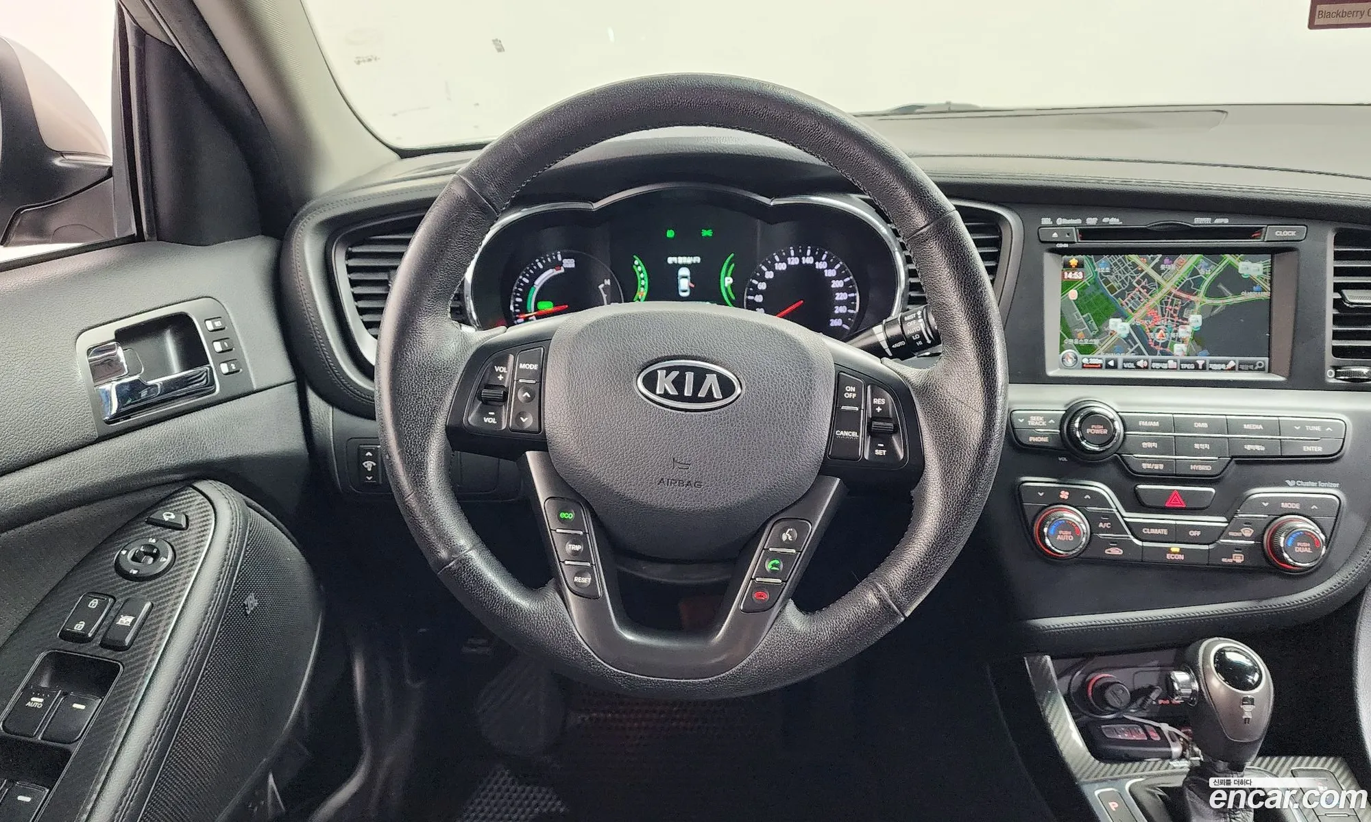 Kia K5 Hybrid 2011 — 14