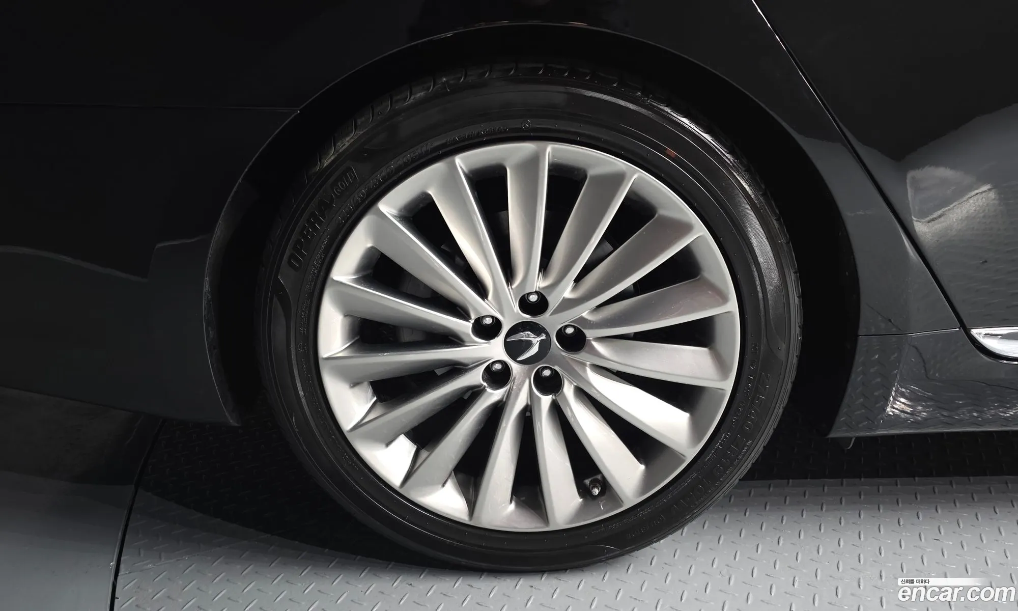 Hyundai Equus 2013 — 8