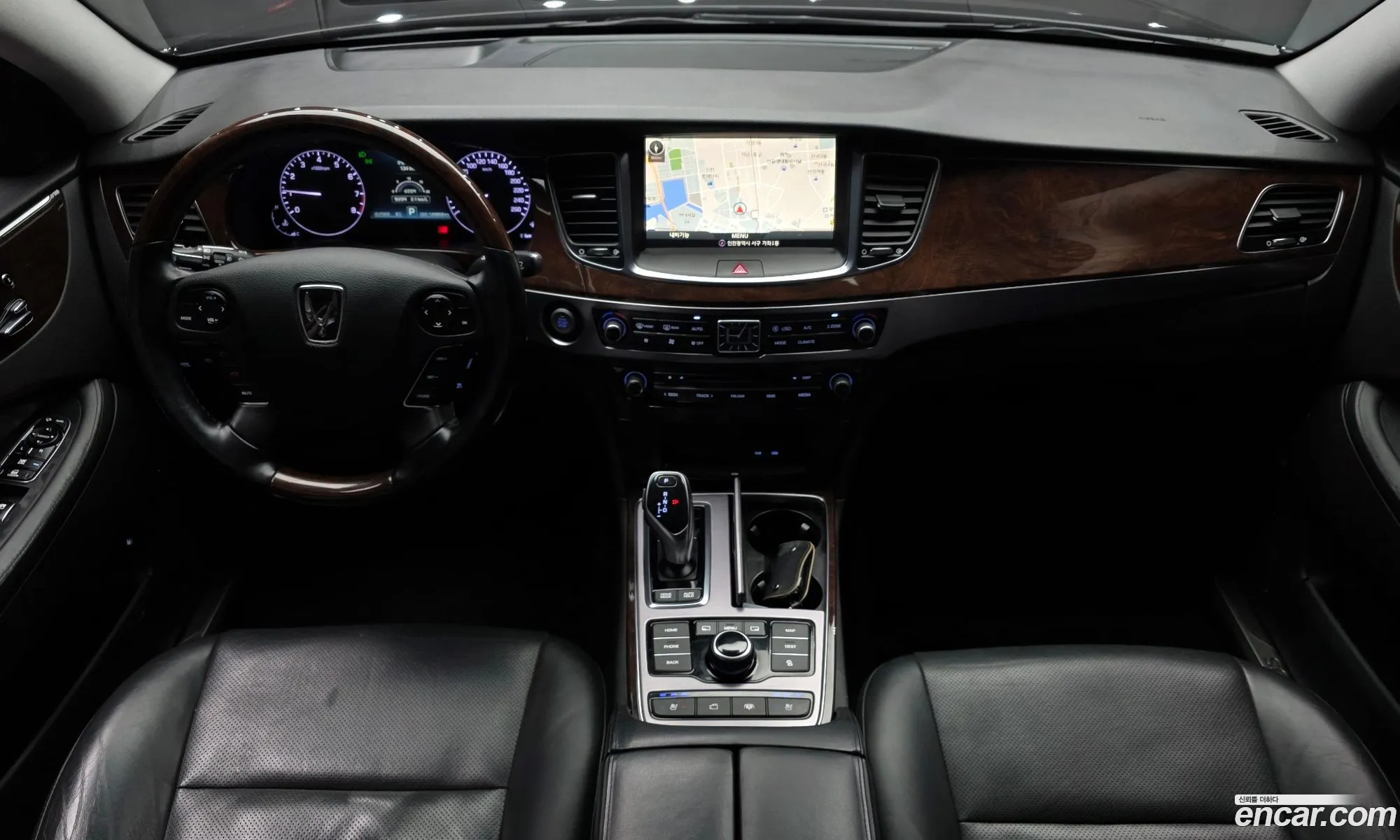 Hyundai Equus 2013 — 16