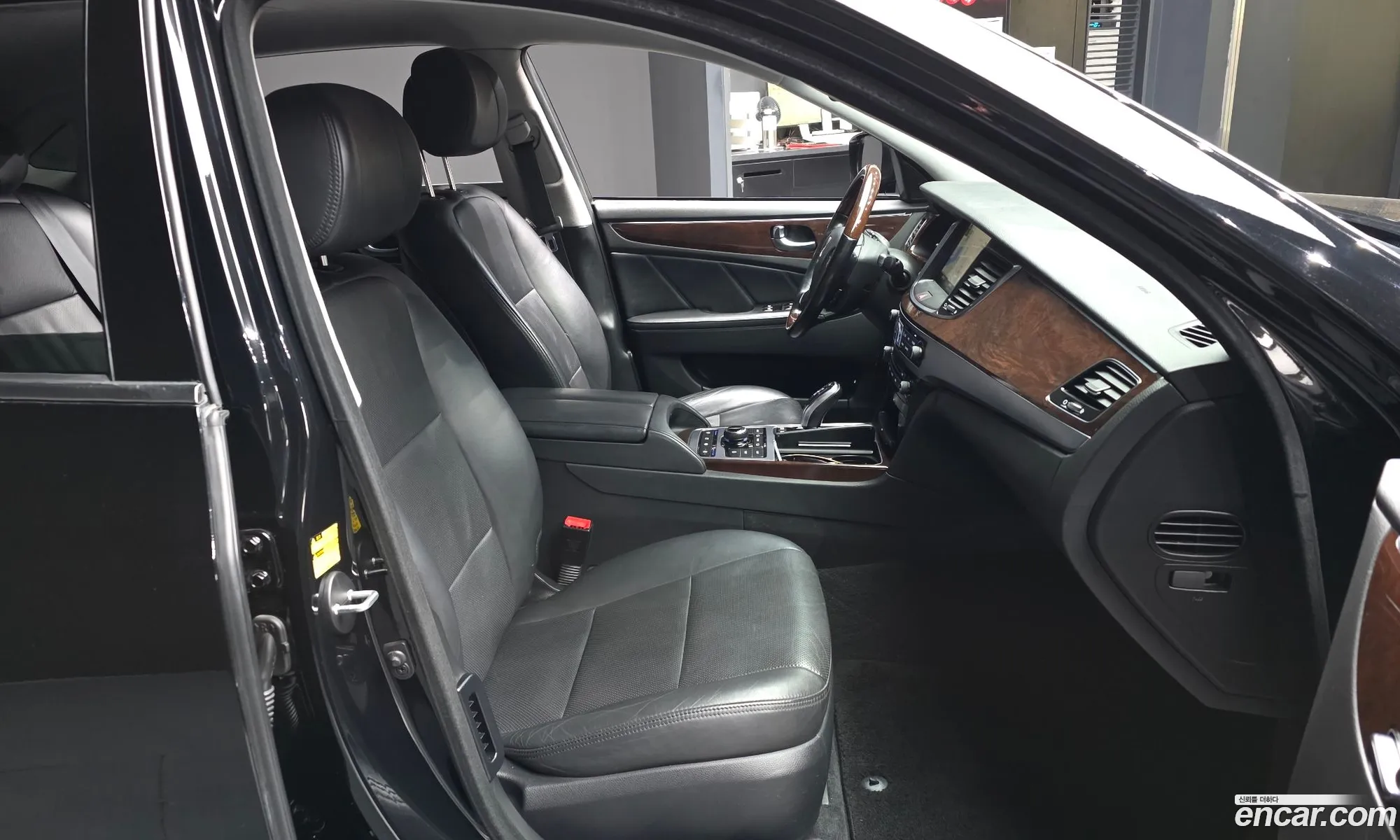 Hyundai Equus 2013 — 15