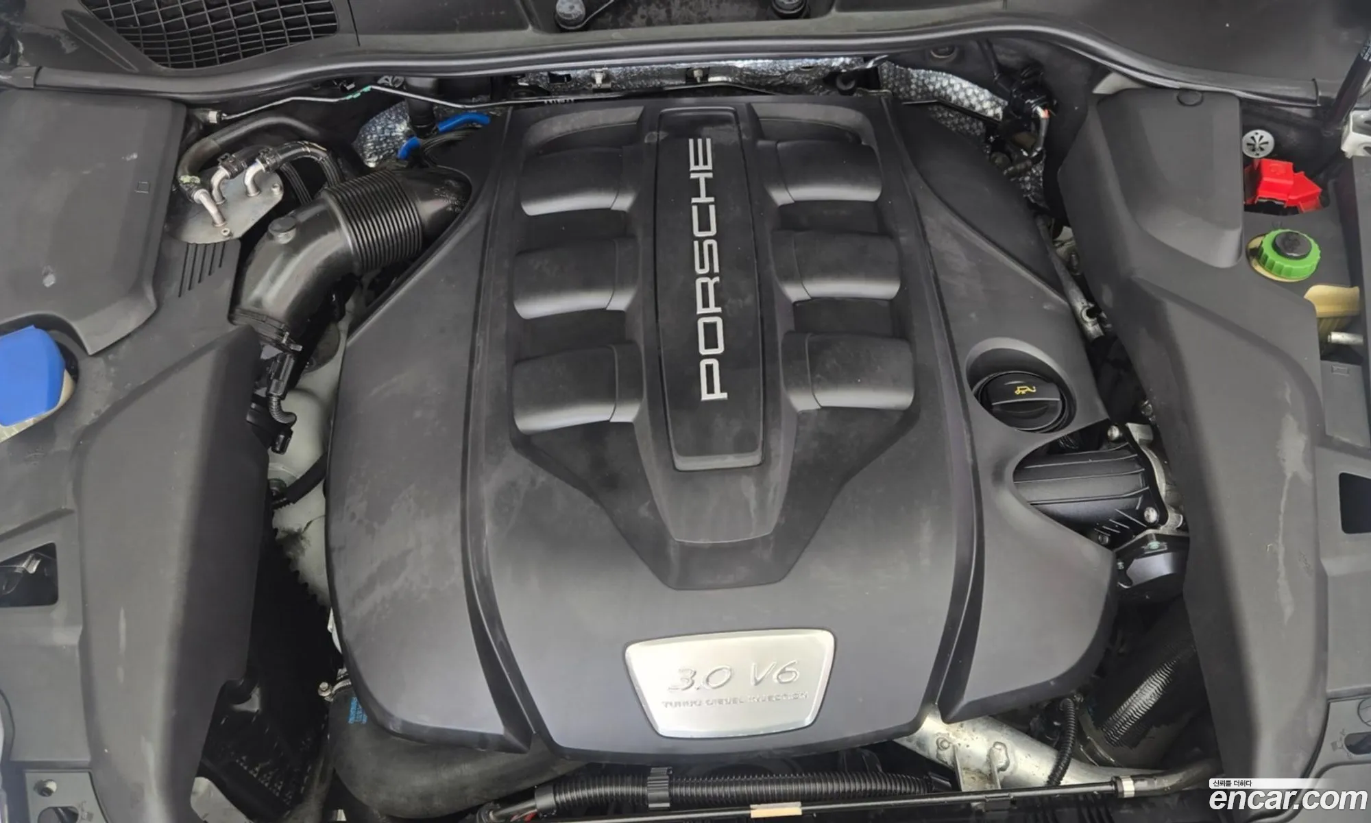 Porsche Cayenne 2014 — 12
