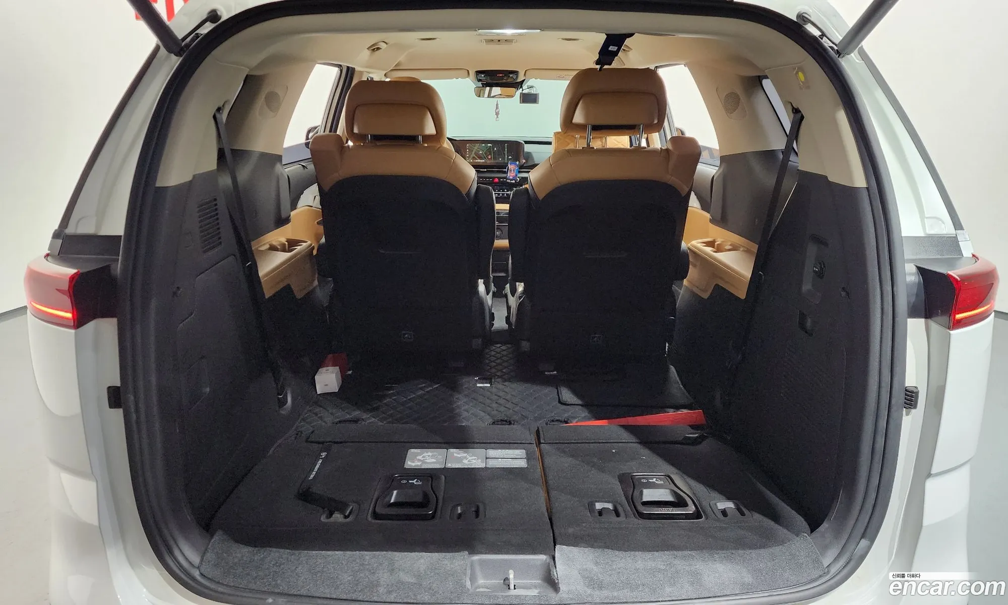 Kia Carnival 2021 KNANC81BBMS070090 — 5