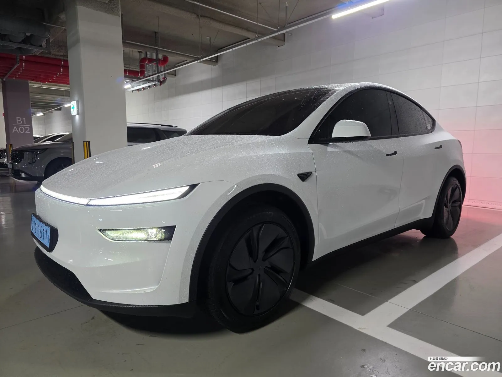 Tesla Model Y 2026 — 12
