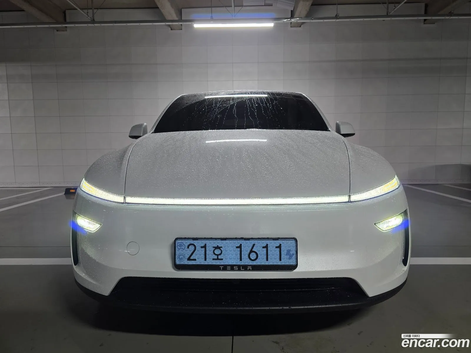 Tesla Model Y 2026 — 18