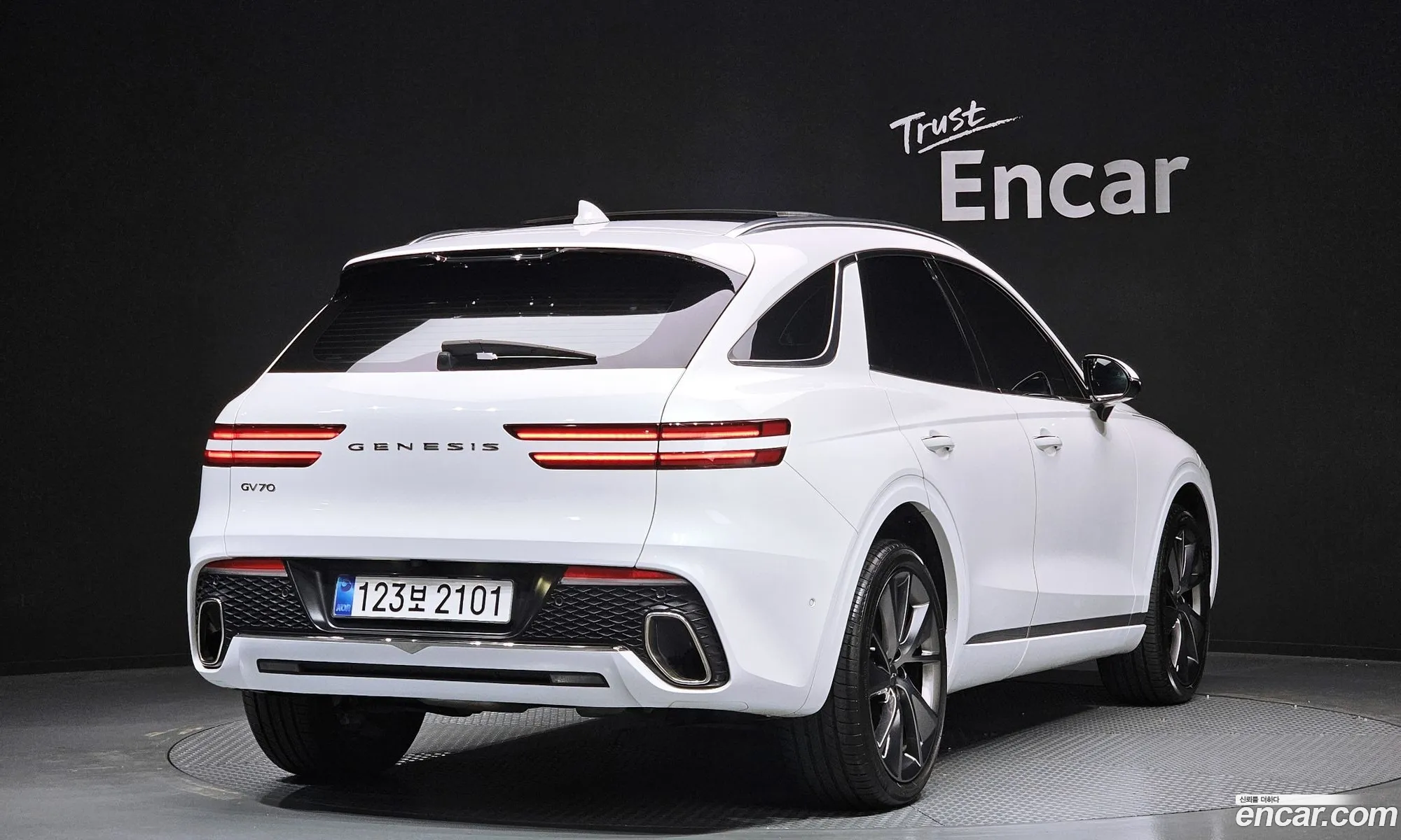 Genesis GV70 2022 — 16