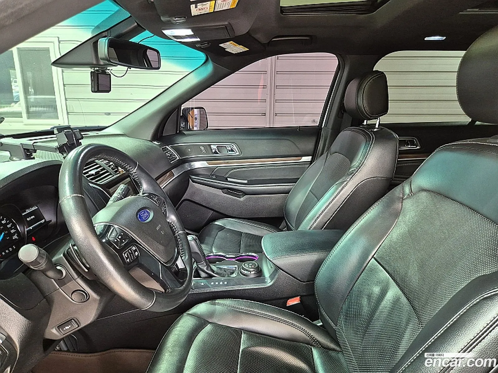 Ford Explorer 2016 — 18