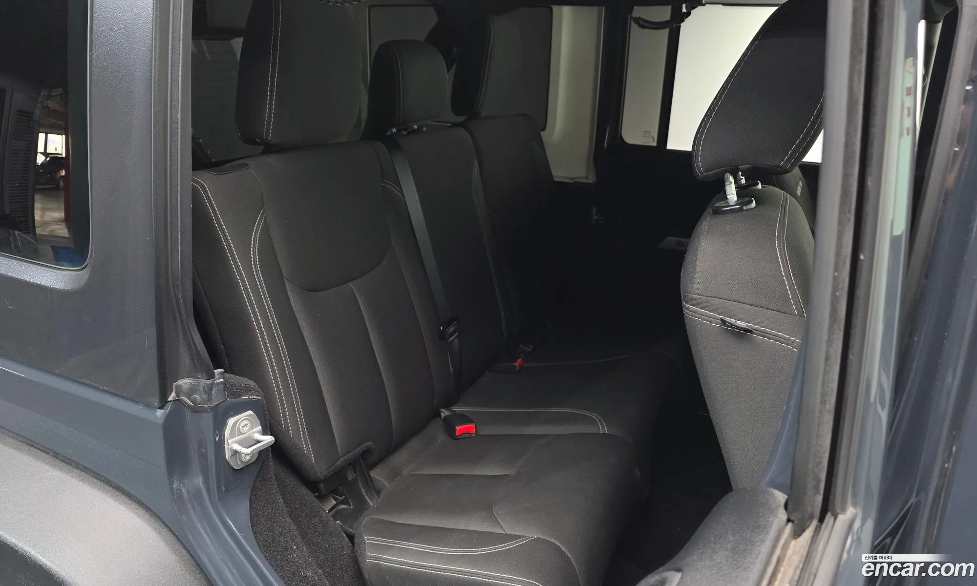 Jeep Wrangler 2016 1C4HJWFG3GL332272 — 17