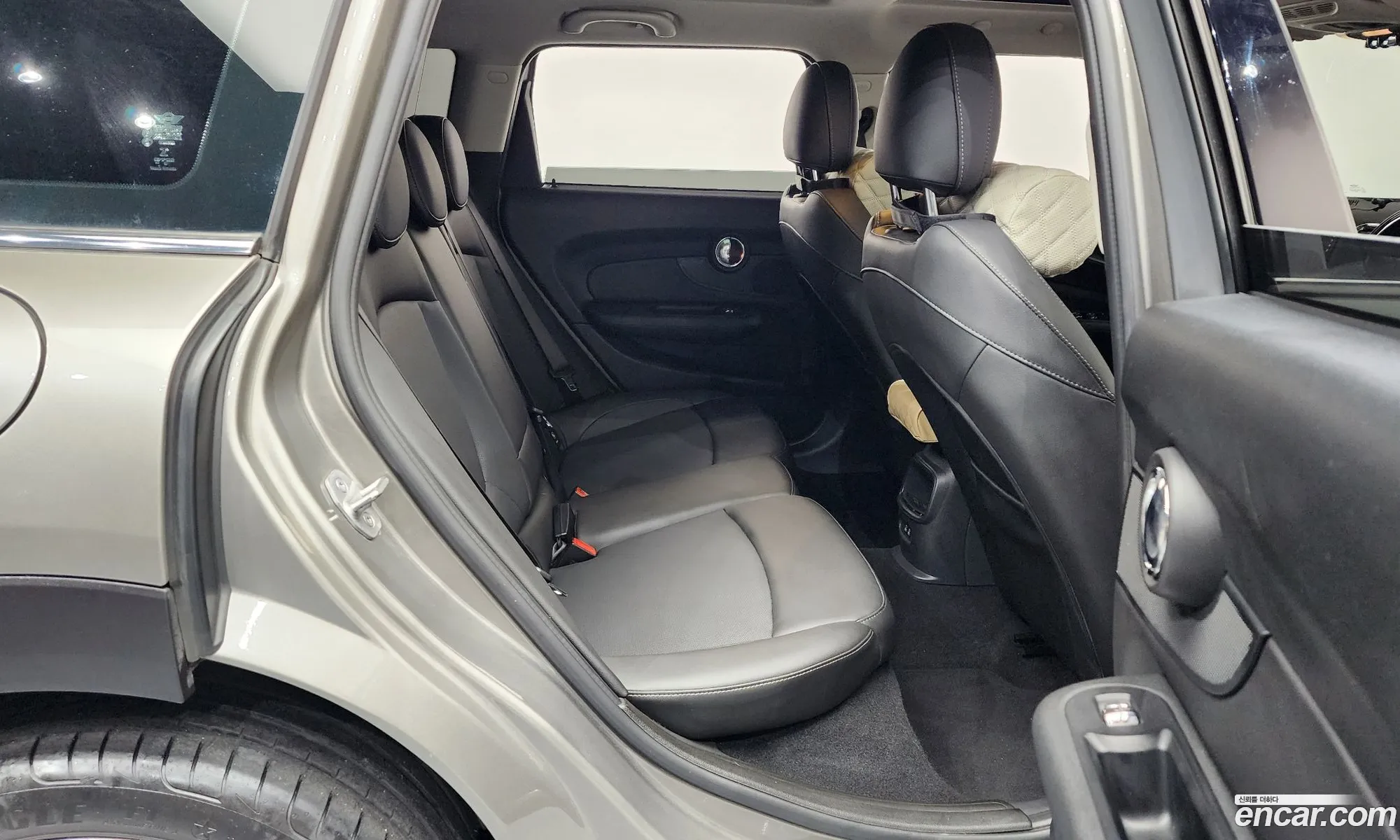 Mini Cooper Clubman 2019 — 16
