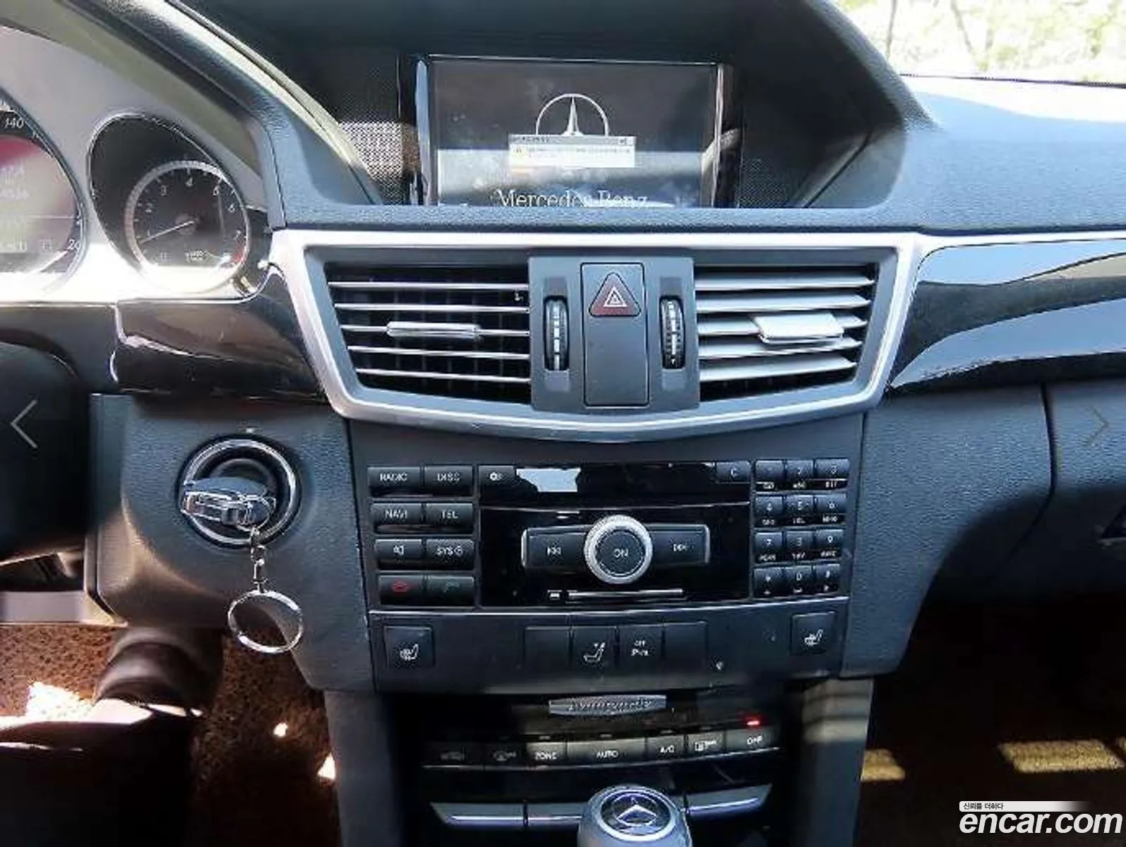 Mercedes-Benz E-Class W212 2011 — 12