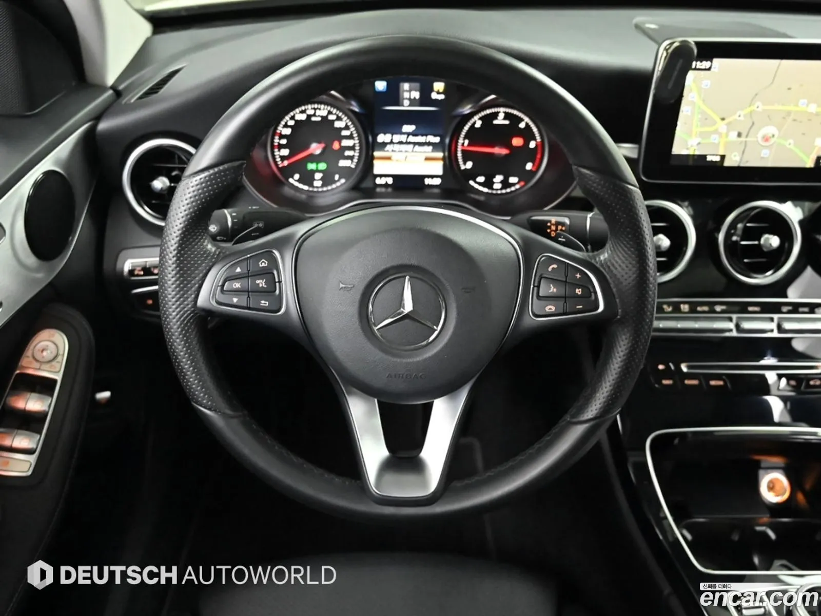 Mercedes-Benz C-Class W205 2016 — 10