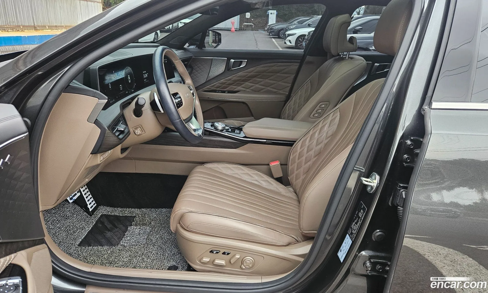 Kia K8 Hybrid 2023 — 2