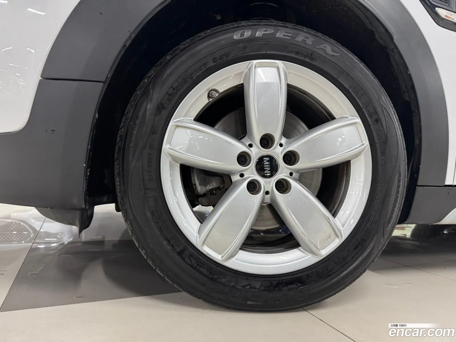 Mini Cooper Countryman 2019 — 12