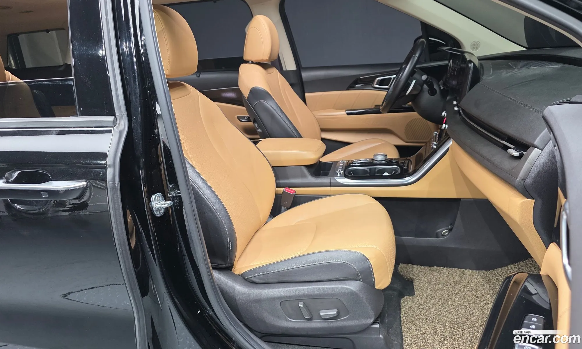 Kia Carnival 2020 KNANE81BBMS017837 — 6
