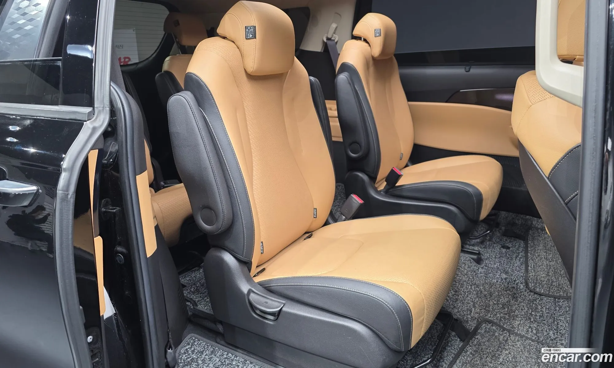 Kia Carnival 2020 KNANE81BBMS017837 — 17