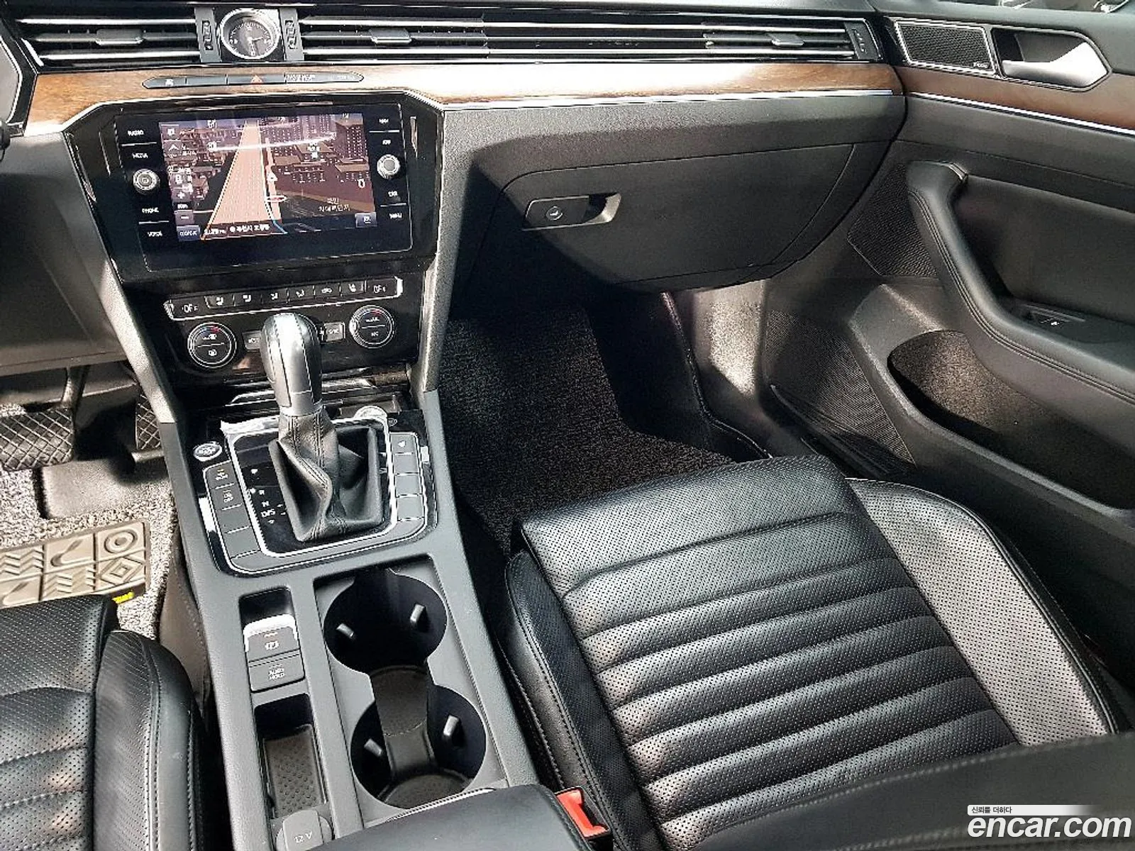Volkswagen Passat GT 2018 — 16