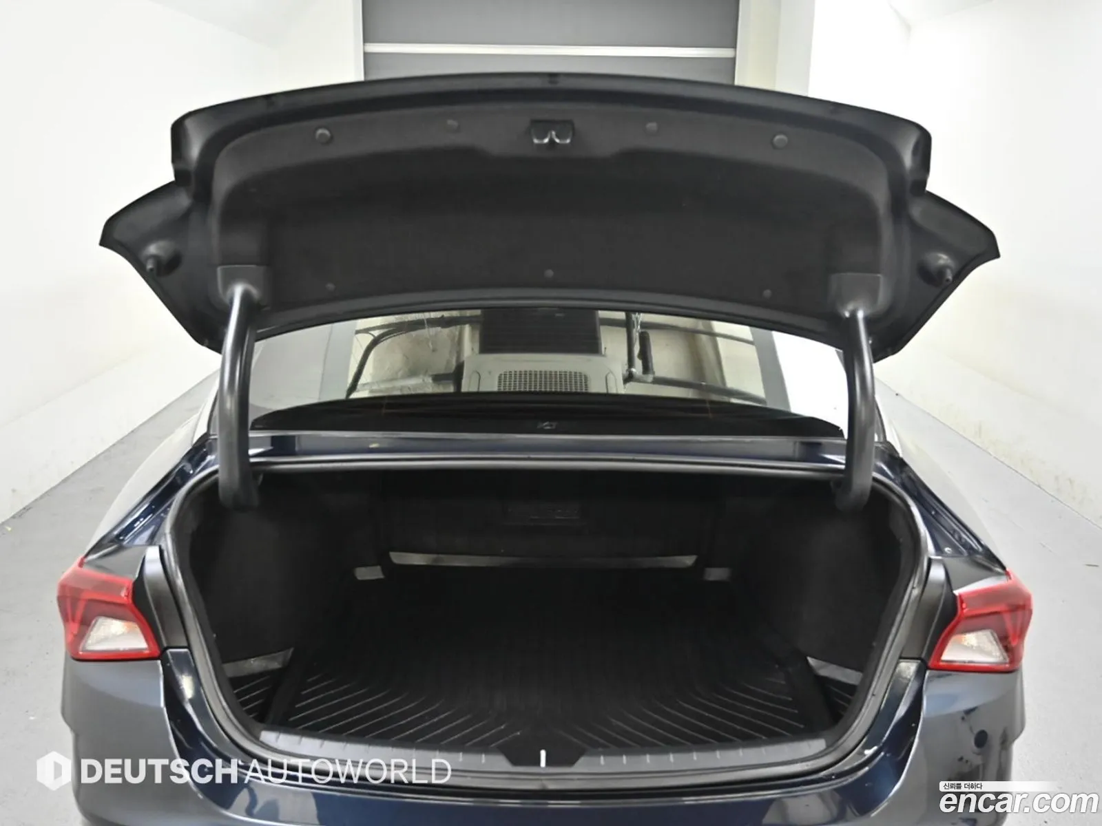 Kia K5 Hybrid 2020 — 18