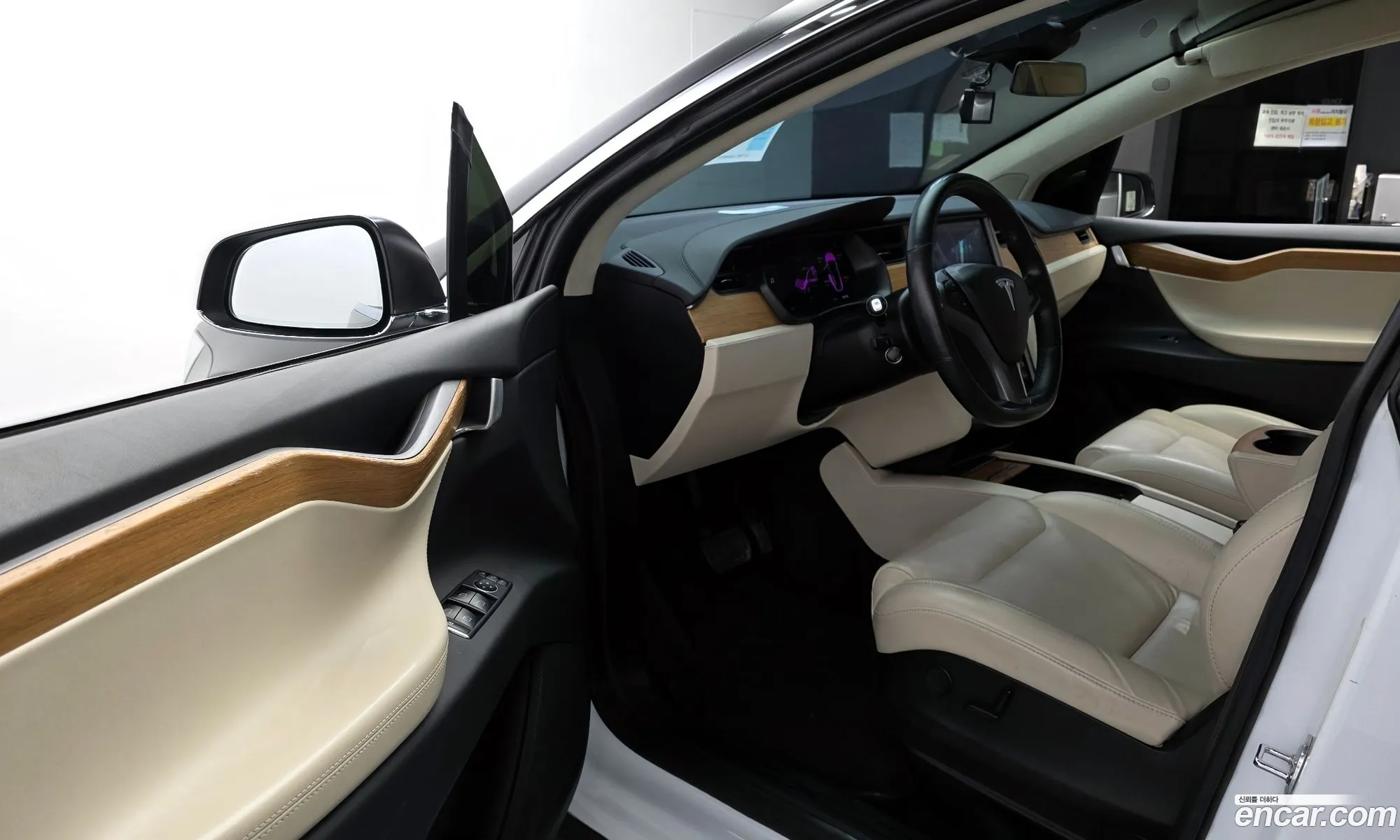 Tesla Model X 2019 5YJXCBE23KF142181 — 6