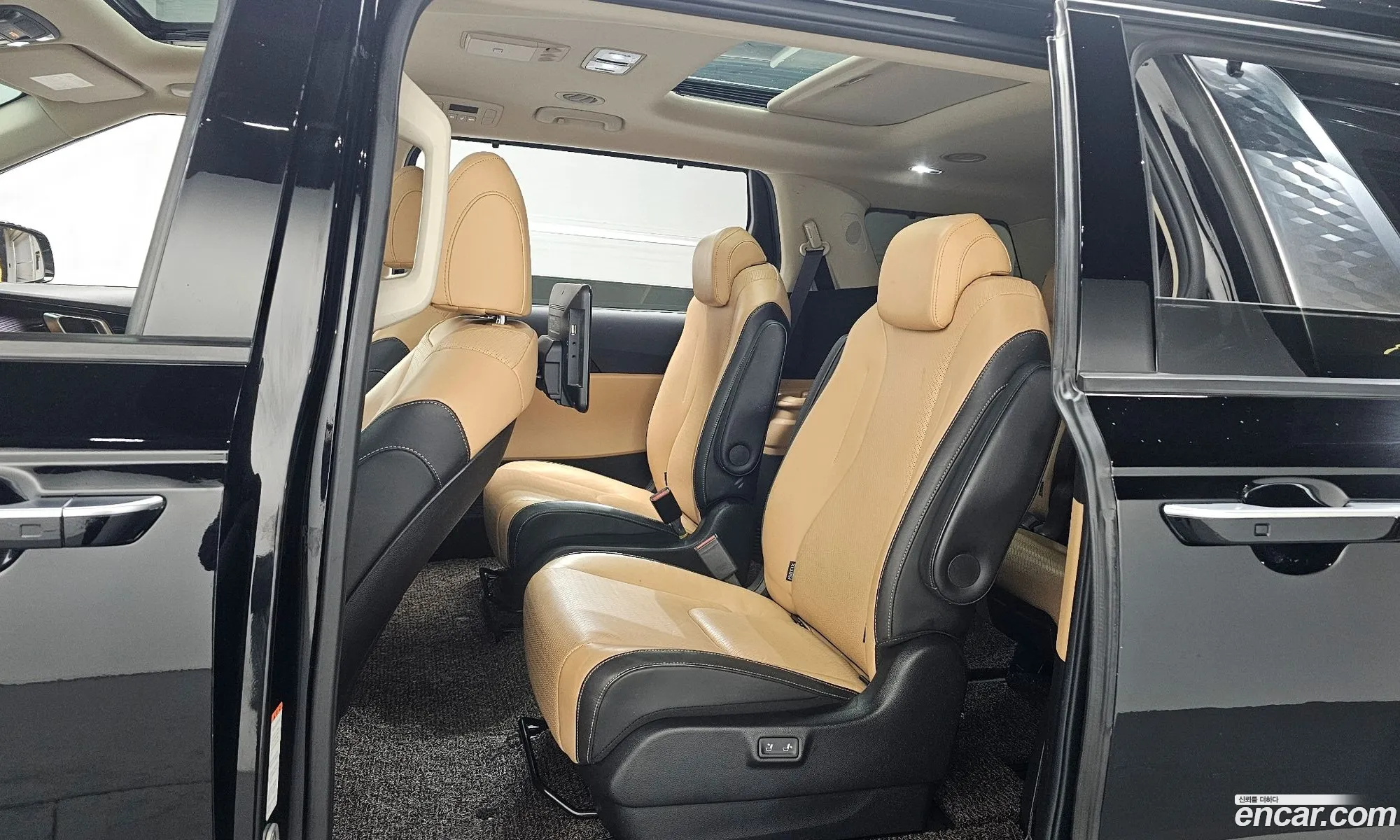 Kia Carnival 2020 — 5