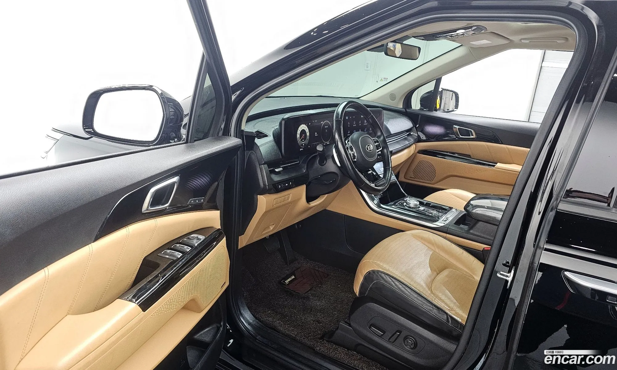 Kia Carnival 2020 — 18