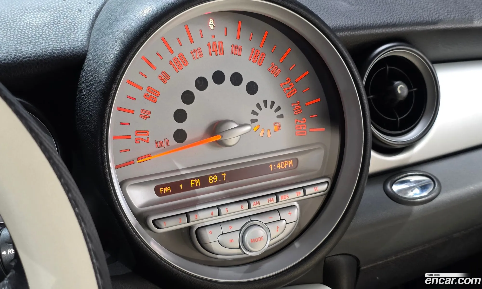 Mini Cooper 2010 WMWMF3108ATZ89713 — 3