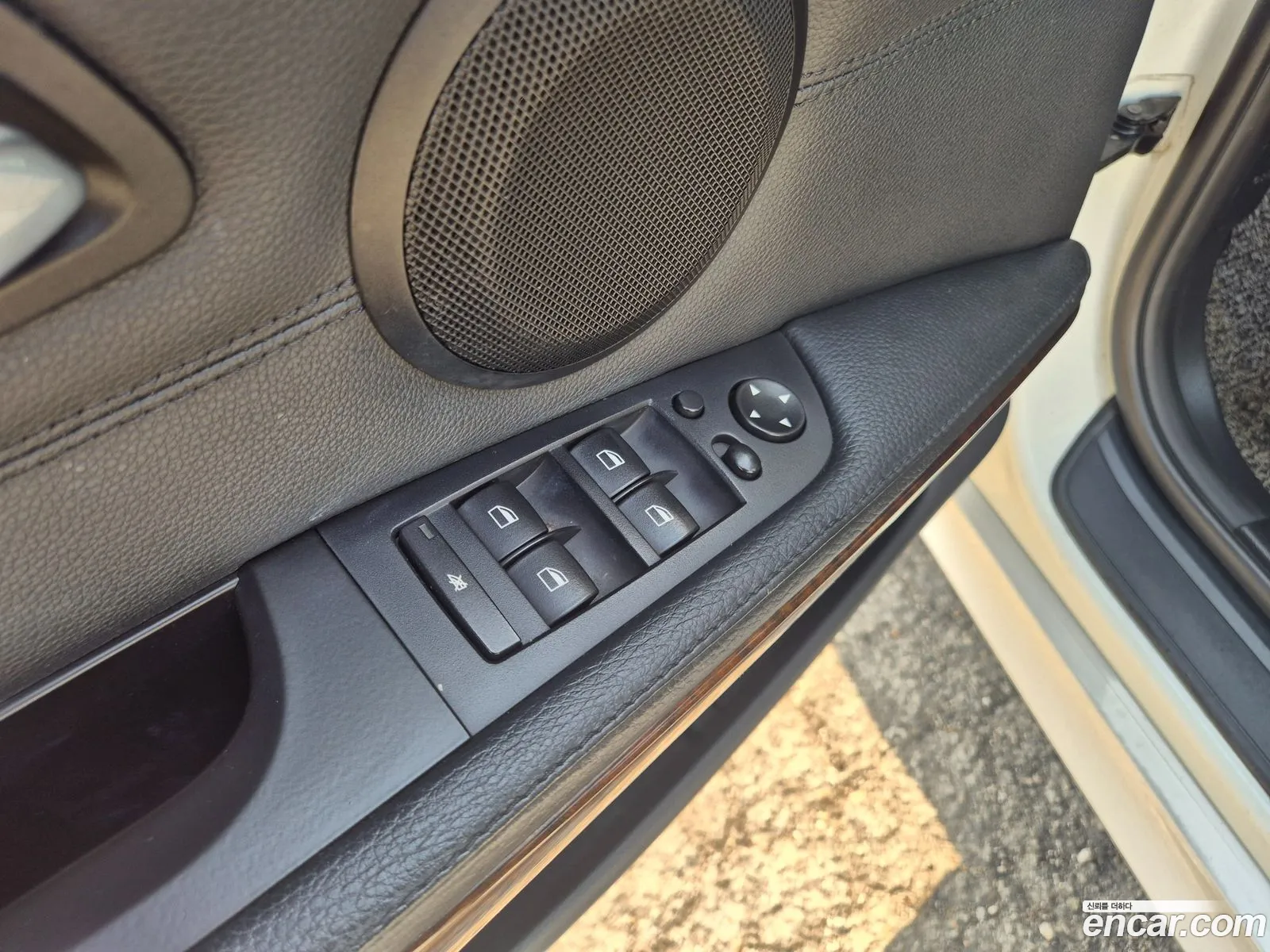BMW 3 Series 2011 — 11
