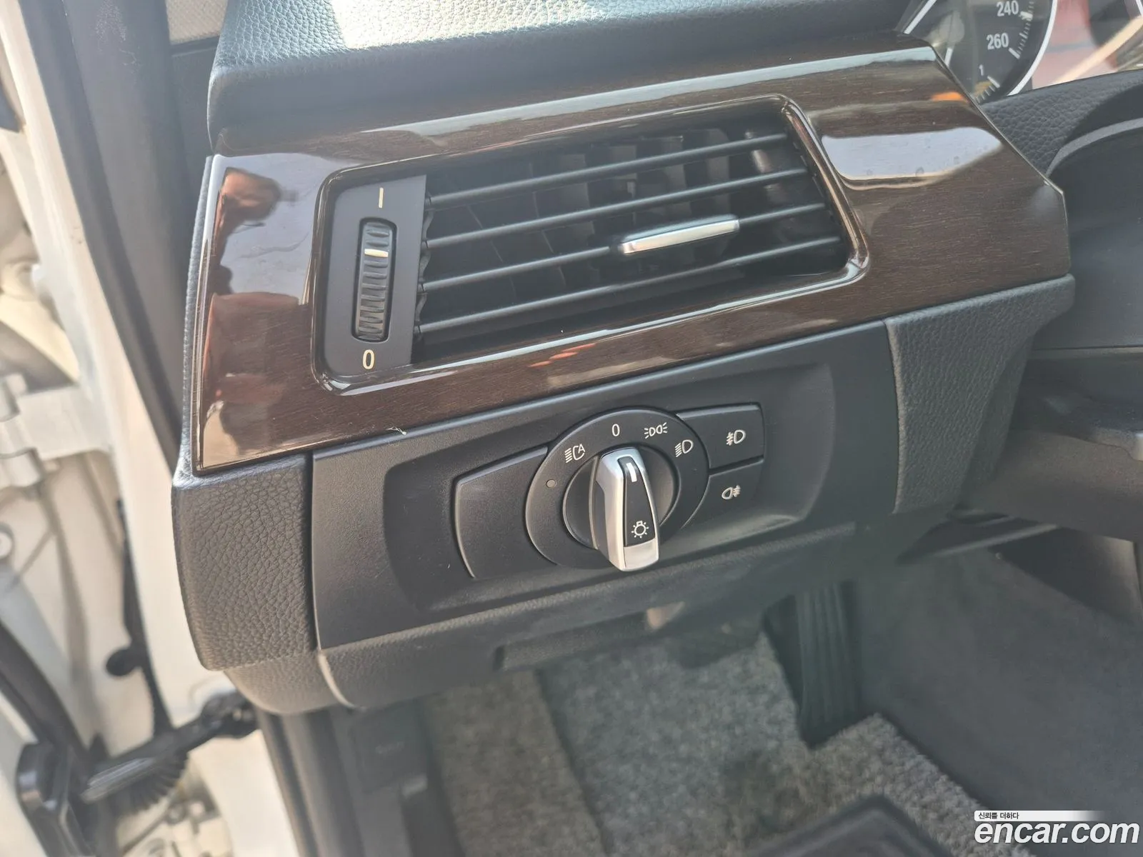 BMW 3 Series 2011 — 5