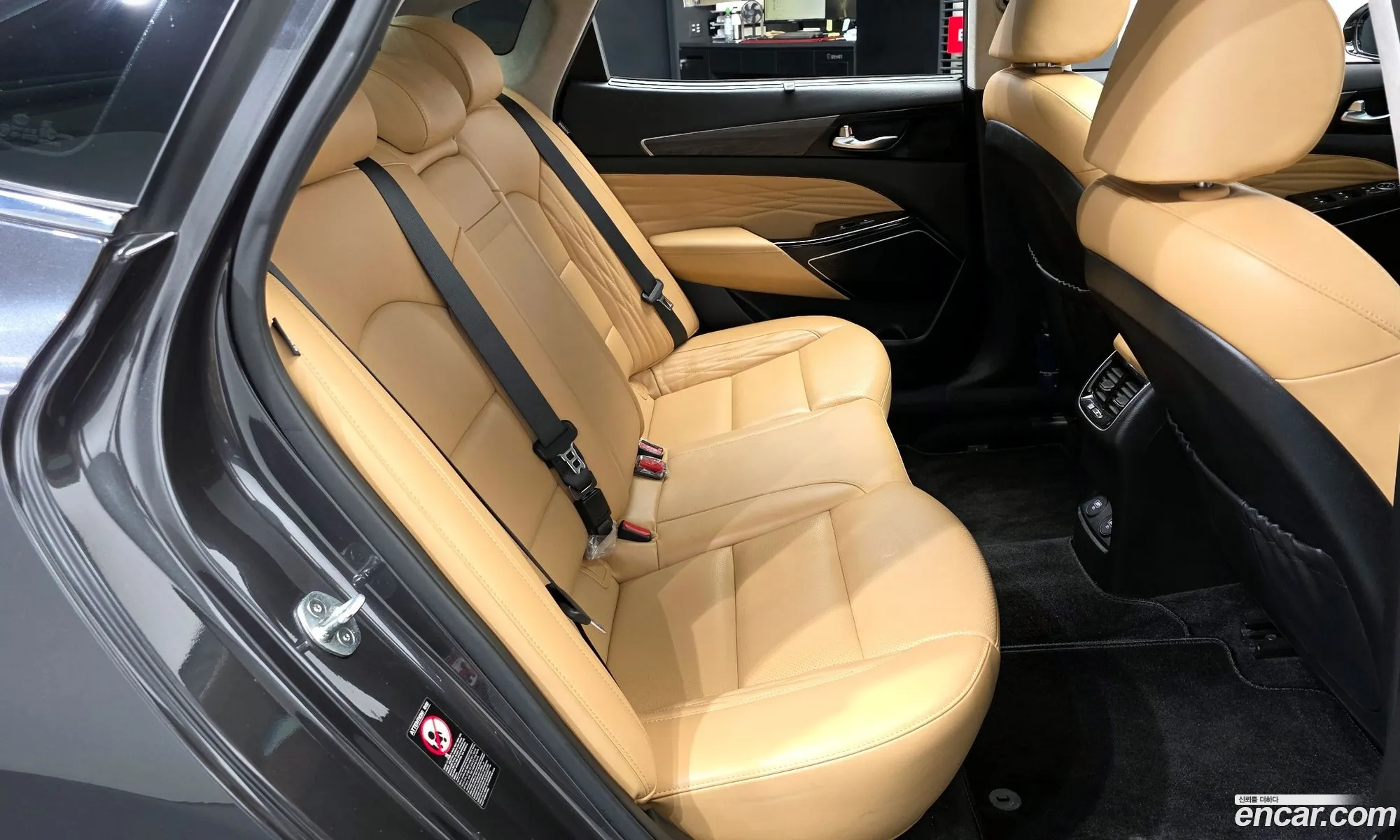 Kia K7 Premier 2020 KNALD416BLA210085 — 7